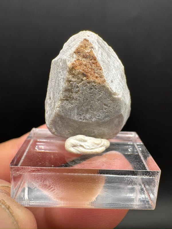 Creedite from Qinglong Co., Guizhou, China, individual mineral specimen view 5
