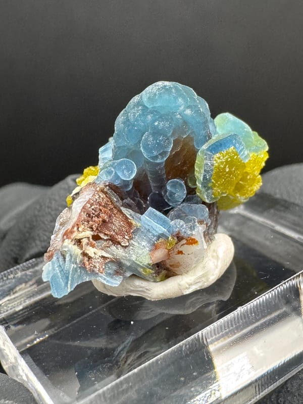 Plumbogummite from Gongcheng, Guangxi, China, individual mineral specimen view 4