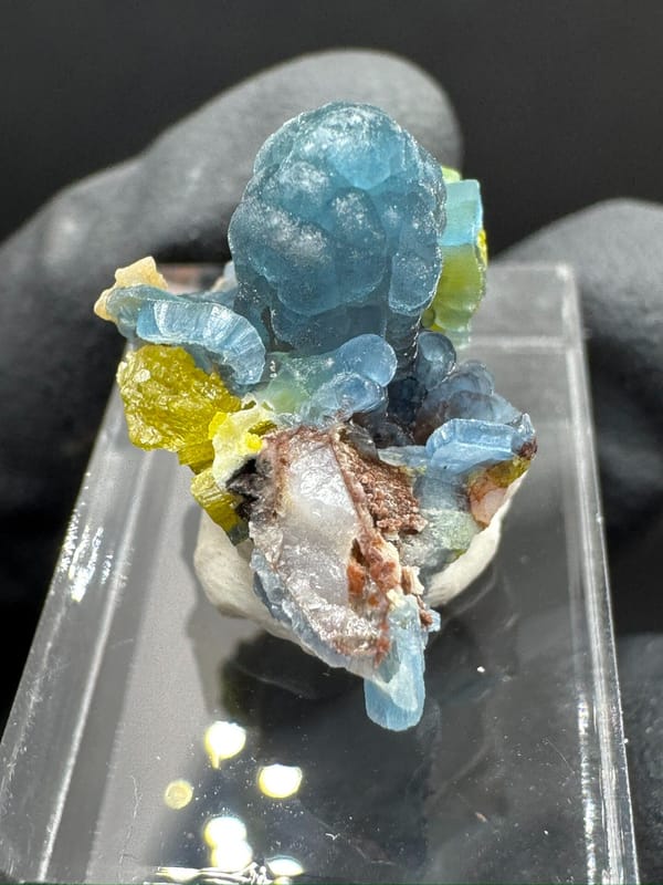 Plumbogummite from Gongcheng, Guangxi, China, individual mineral specimen view 5