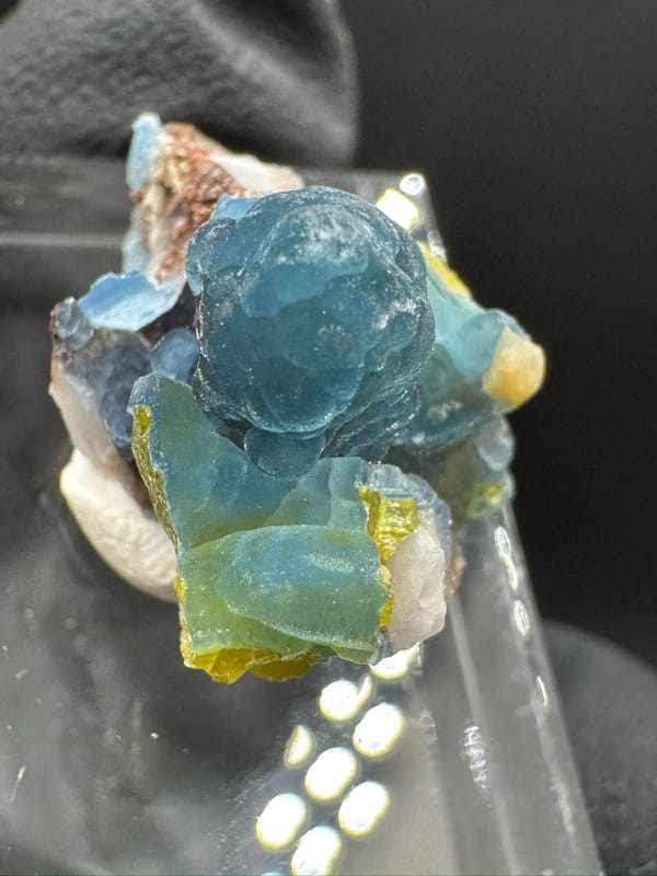 Plumbogummite from Gongcheng, Guangxi, China, individual mineral specimen view 6
