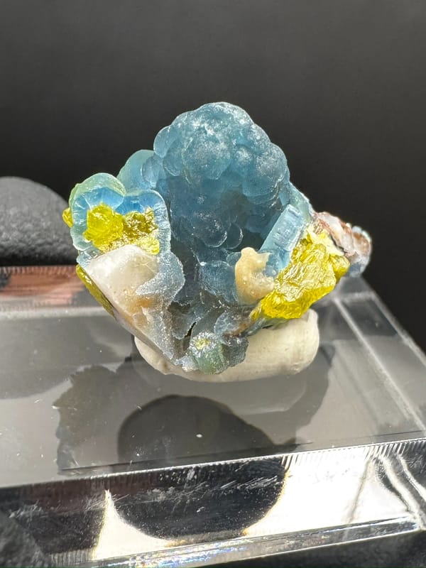 Plumbogummite from Gongcheng, Guangxi, China, individual mineral specimen view 7