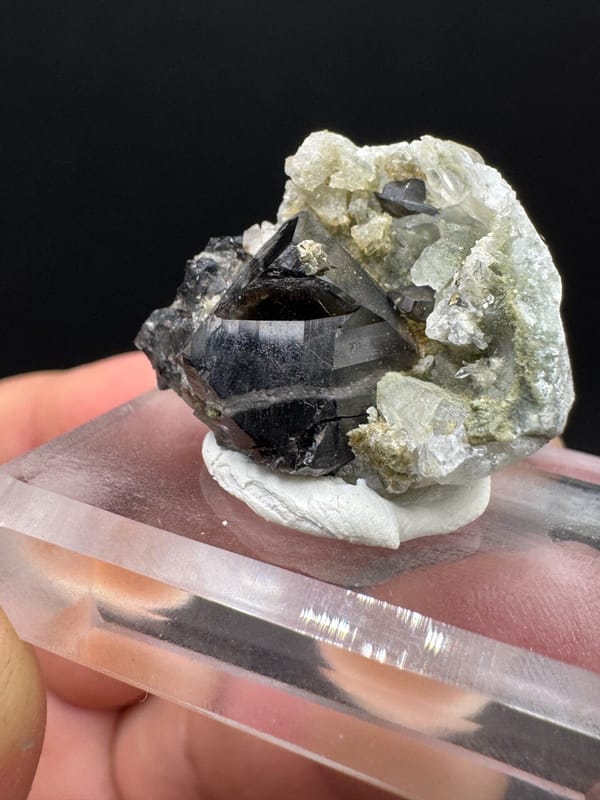 Cassiterite from Yunnan, China, individual mineral specimen view 1