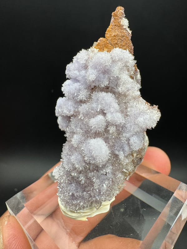 Creedite from Qinglong Co., Guizhou, China, individual mineral specimen view 2