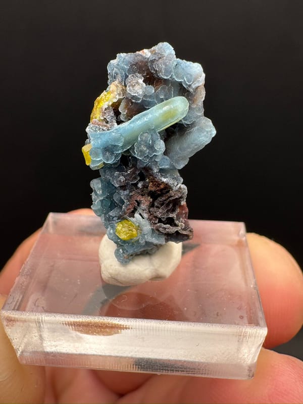 Plumbogummite from Guilin, Guangxi, China, individual mineral specimen view 1