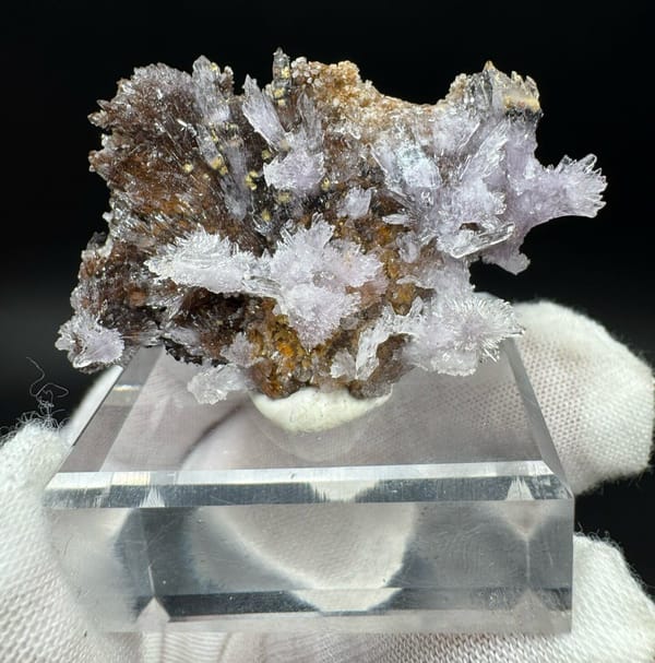 Creedite from Guizhou, China, individual mineral specimen view 1