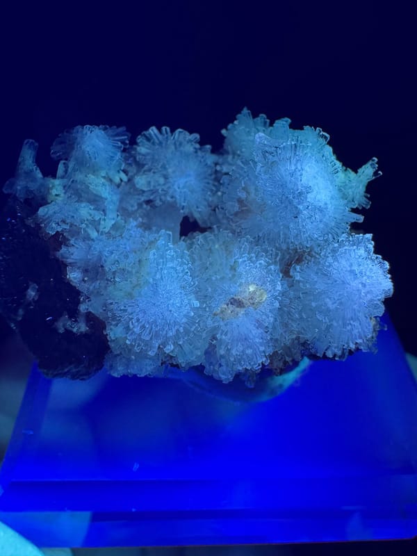 Creedite from Guizhou, China, individual mineral specimen view 2