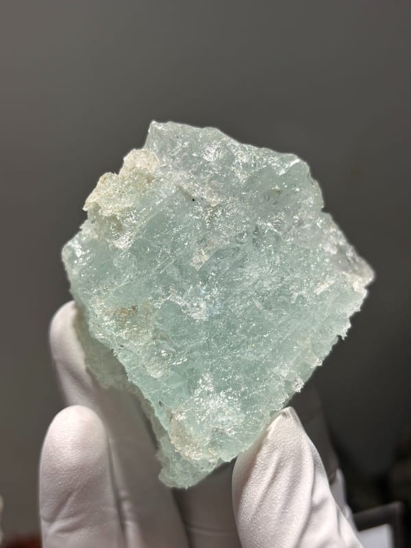 Etched aquamarine plate from Xuebaoding, Sichuan, China, top view
