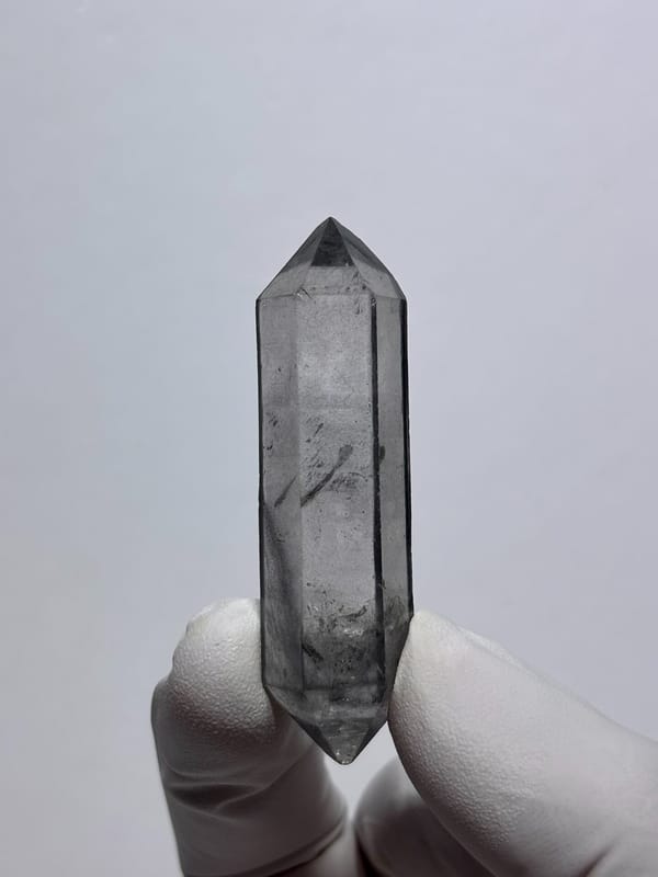Grey double-terminated quartz wand from Yunnan, China, top view