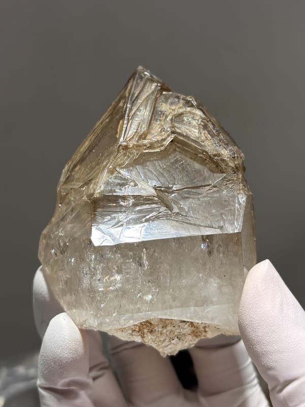 Large skeletal quartz with complete tip from Jinkouhe, Sichuan, China, second angle