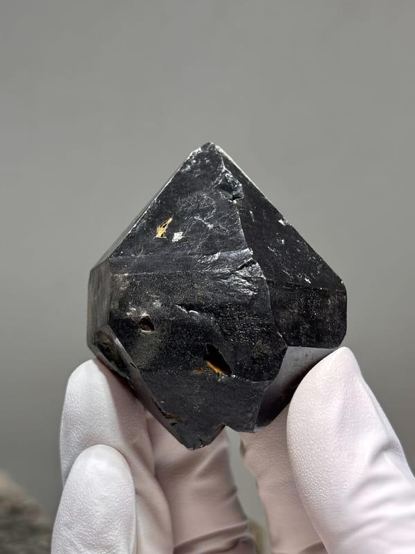 Stout jet-black double-terminated quartz from Guizhou, China, second angle
