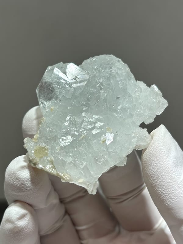 Pale aquamarine crystal group with floater base from Xuebaoding, Sichuan, China, reverse side