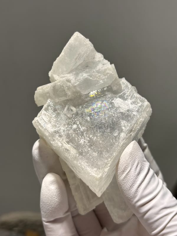Cluster of clear tabular baryte blades from Jinkouhe, Sichuan, China, second angle