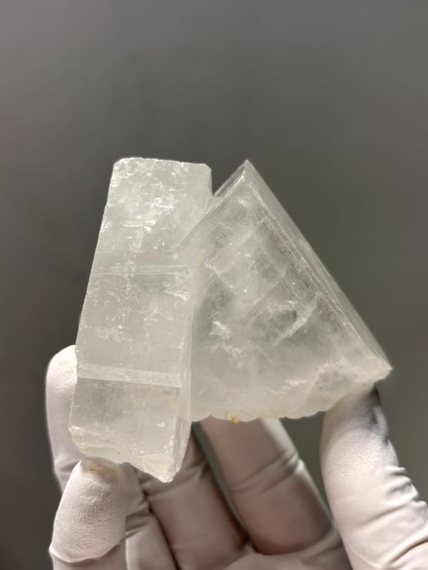 Clear baryte crystal group from Jinkouhe, Sichuan, China, reverse side