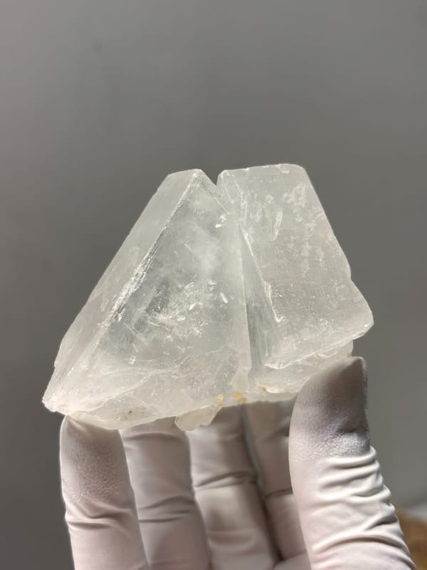 Clear baryte crystal group from Jinkouhe, Sichuan, China, top view