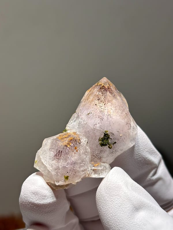 Flat garden quartz with green and orange inclusions from Sichuan, China, second angle
