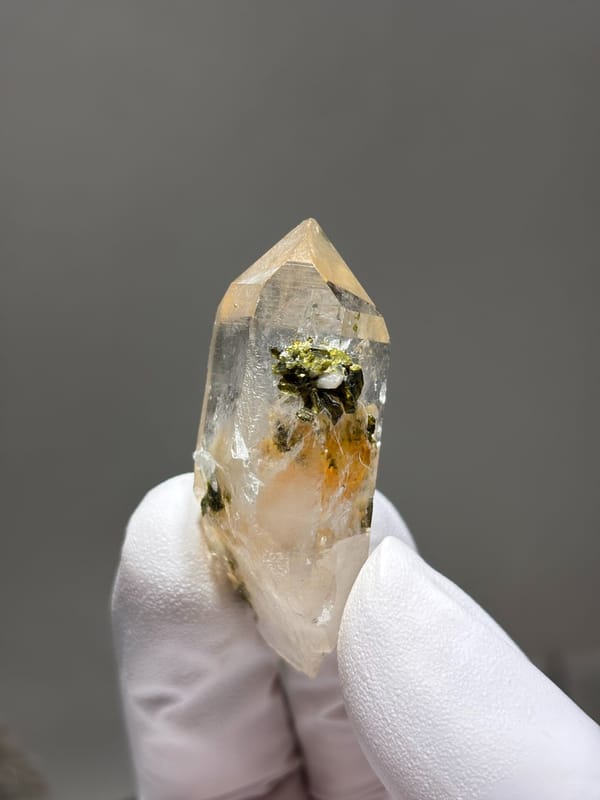 Garden quartz with orange and green inclusions from Sichuan, China, reverse side