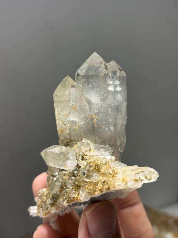 Garden quartz cluster with complete main crystal from Sichuan, China, top view