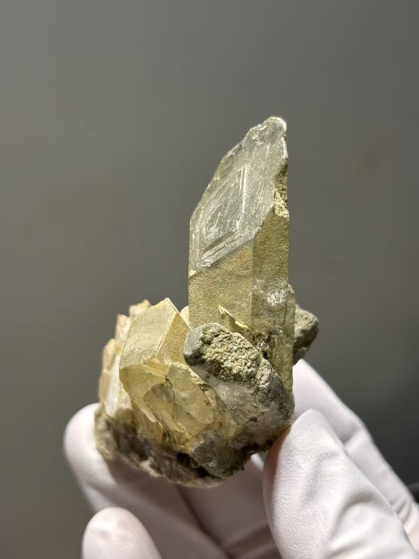 Green phantom quartz cluster from Sichuan, China, reverse side