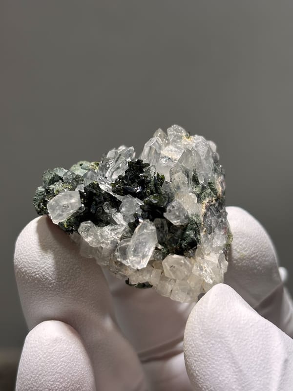Clear quartz points with dark green epidote from Sichuan, China, second angle