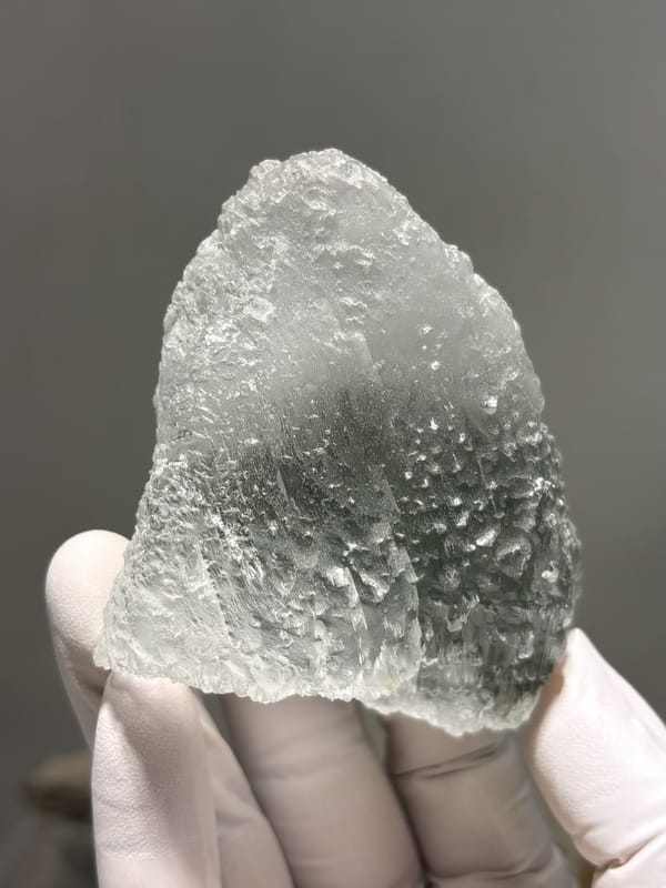 Gypsum floater plate with green chlorite faces from Pakistan, close-up of the crystal faces
