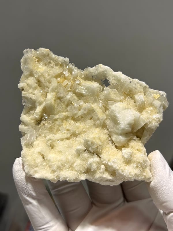 Plate of cream baryte in two crystal habits from Sichuan, China, second angle