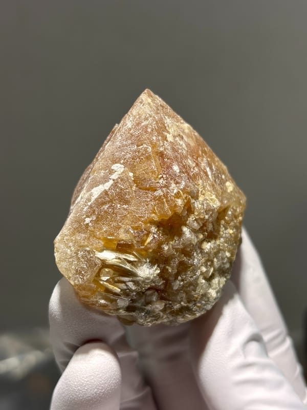 Large honey scheelite from Xuebaoding, Sichuan, China, second angle