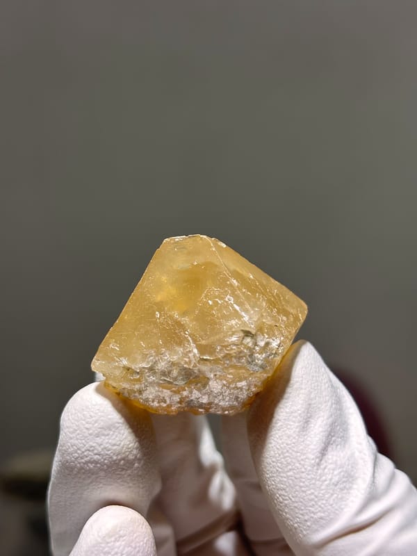 Honey-orange scheelite crystal from Xuebaoding, Sichuan, China, second angle