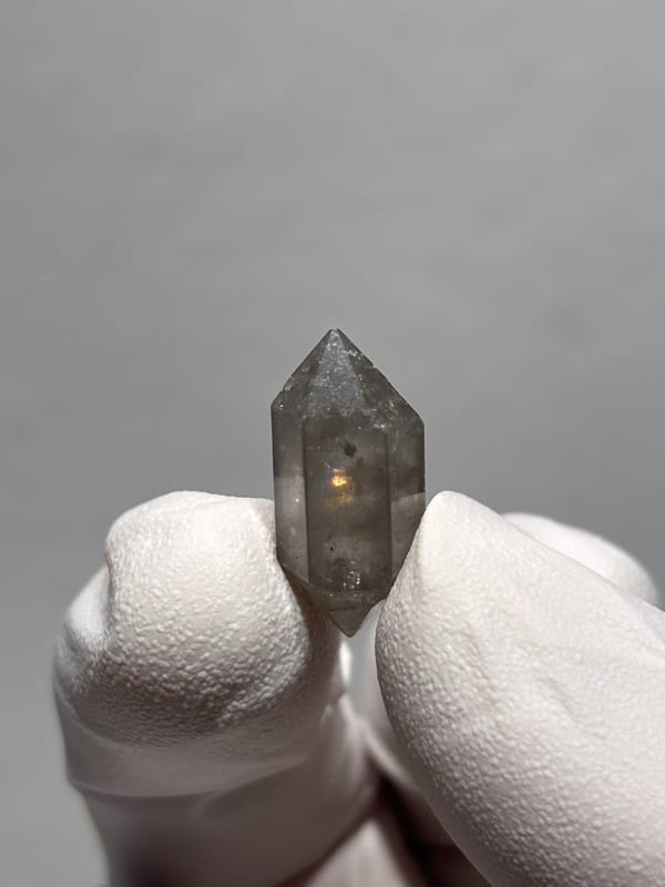 Tiny burst-crystal sketch-pattern quartz from Yunnan, China, close-up of the crystal faces