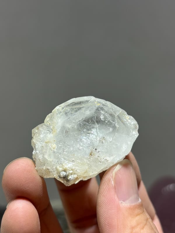 Colourless transparent aquamarine tablet from Xuebaoding, Sichuan, China, second angle