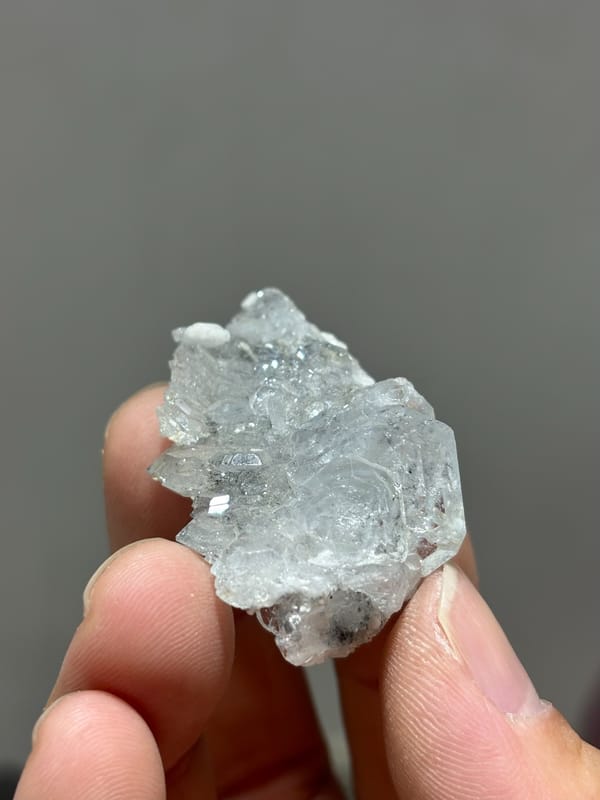 Multi-crystal aquamarine floater with frosted faces from Xuebaoding, Sichuan, China, second angle