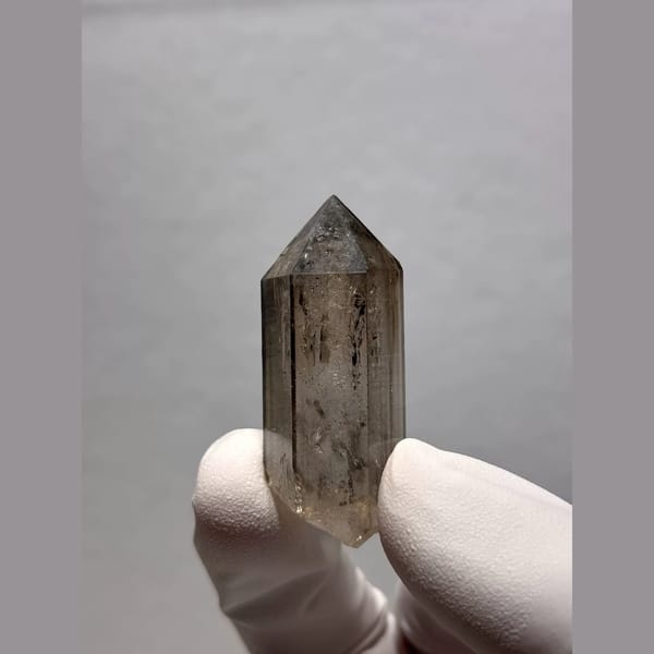 Enhydro Quartz with Moving Bubble from Yunnan, China — detail view