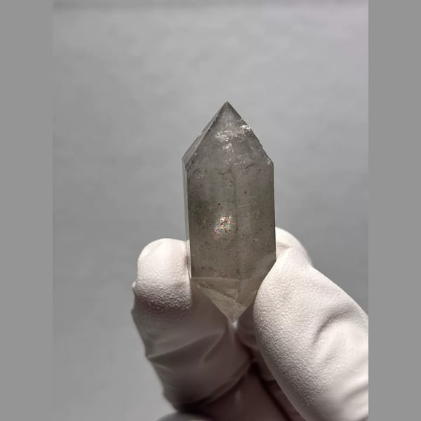 Sketch-Inclusion Double-Terminated Quartz from Yunnan, China — complete view