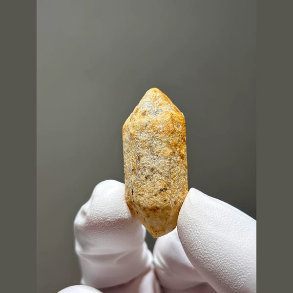 Sugar-Skin Quartz with Iron Coating from Yunnan, China — detail view