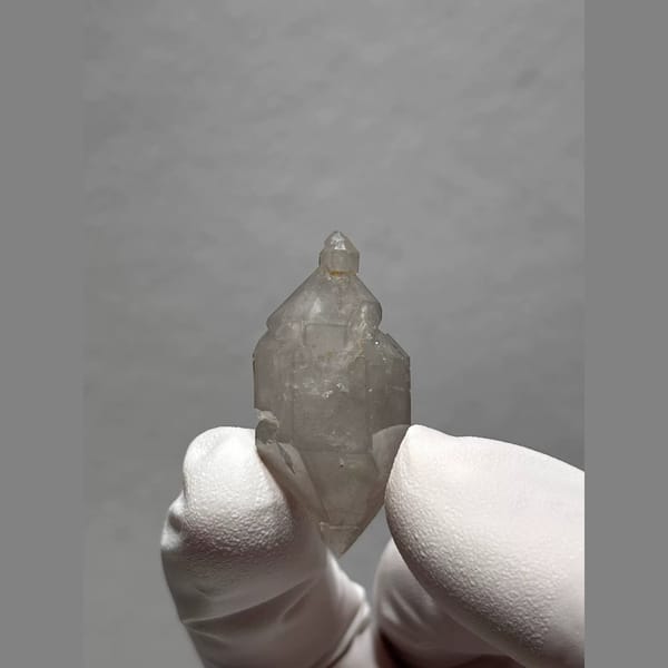 Sketch-Inclusion Double-Terminated Quartz from Yunnan, China — alternate view