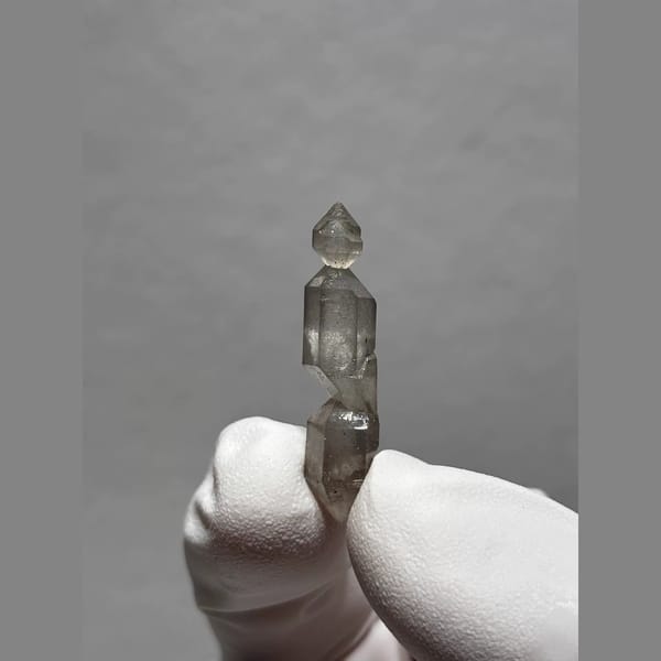 Sketch-Inclusion Double-Terminated Quartz from Yunnan, China — alternate view