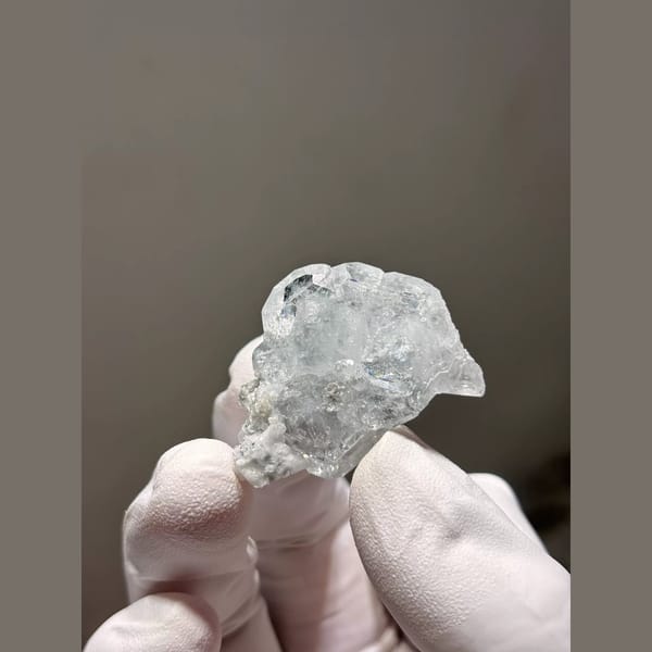 Pale blue aquamarine with mica from Xuebaoding, Sichuan — alternate view