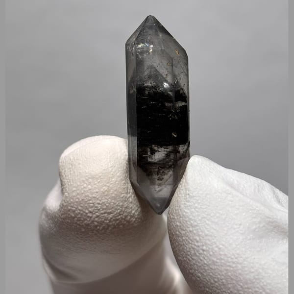 Crystal of quartz from Yunnan, one-of-a-kind specimen, photo 3 of 7
