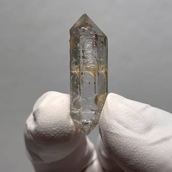 Quartz crystal from Yunnan, natural mineral for display, photo 5 of 7
