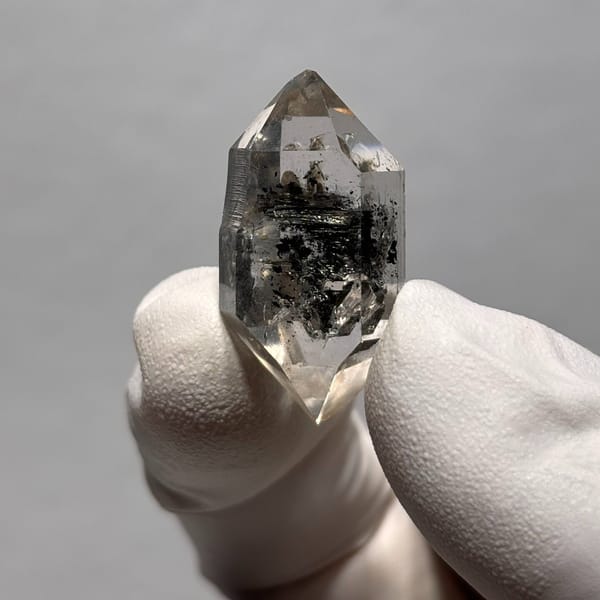 Quartz crystal from Yunnan, natural mineral for display, photo 5 of 7