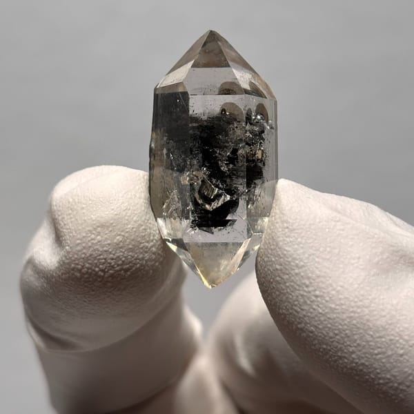 Quartz specimen from Yunnan, 1.2 × 1.1 × 2.8 cm, photo 6 of 7