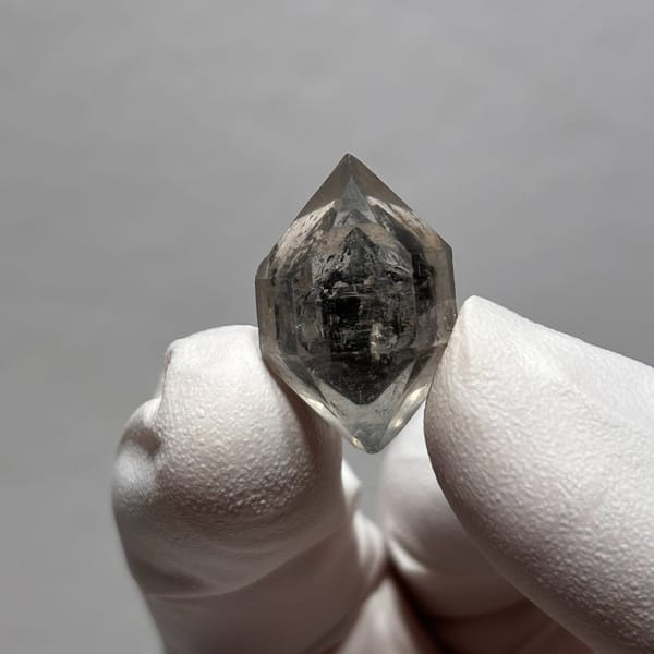 Quartz specimen from Guizhou, 1.2 × 1.3 × 2.2 cm, photo 6 of 7