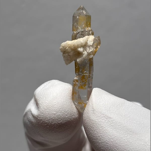 One-of-a-kind quartz crystal specimen from Yunnan, China, photo 4 of 6