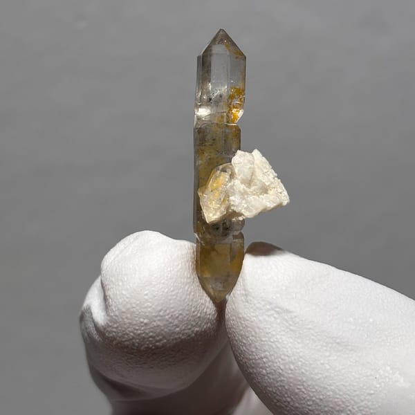 Quartz crystal with dolomite from Yunnan, natural mineral for display, photo 5 of 6