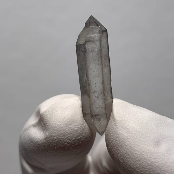 Quartz crystal from Yunnan, 3 cm across, raw mineral specimen, photo 2 of 6