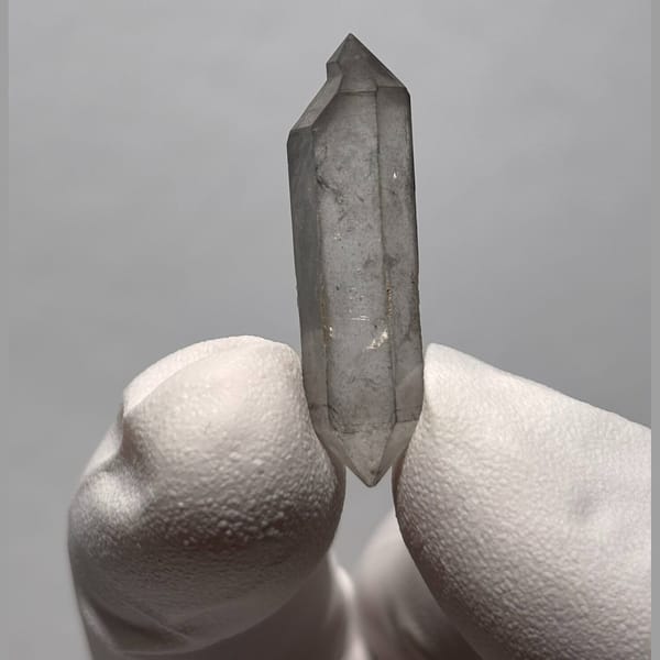 Crystal of quartz from Yunnan, one-of-a-kind specimen, photo 3 of 6