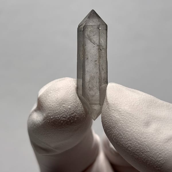 Quartz crystal from Yunnan, natural mineral for display, photo 5 of 6