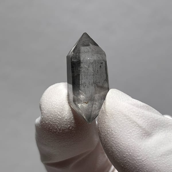 Quartz crystal from Yunnan, 2.5 cm across, raw mineral specimen, photo 2 of 6