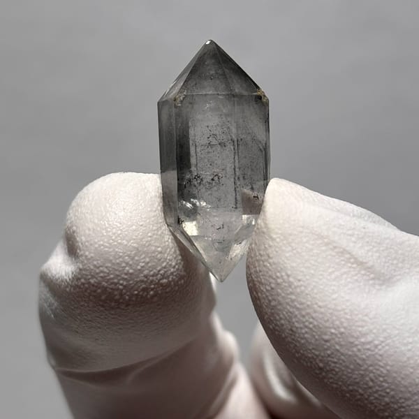Quartz crystal from Yunnan, natural mineral for display, photo 5 of 6