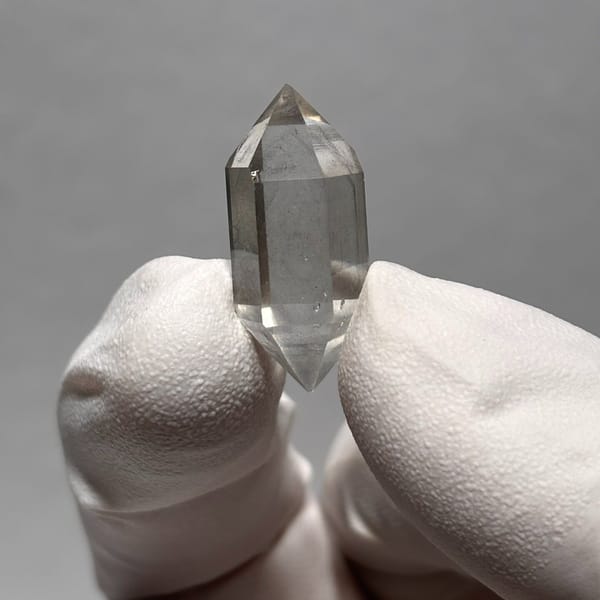 Quartz specimen from Yunnan, 0.9 × 1 × 2.4 cm, photo 6 of 6