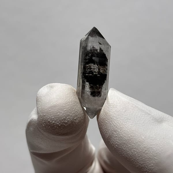 Quartz double-terminated crystal from Yunnan, China, natural mineral specimen, photo 1 of 6